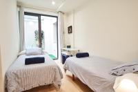 A bed or beds in a room at Setefilla Deluxe Suite by Valcambre