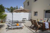 Patio nebo venkovní prostory v ubytování Protaras Galleria Sunset Villa