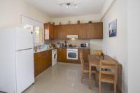 Kuchyň nebo kuchyňský kout v ubytování Protaras Galleria Sunset Villa