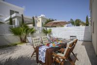 Patio nebo venkovní prostory v ubytování Protaras Galleria Sunset Villa