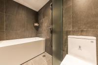 Incheon Airport Hotel Seattleにあるバスルーム