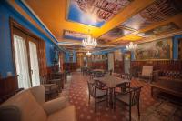 A seating area at Hotel Mur