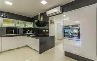 Kuchyňa alebo kuchynka v ubytovaní Luxury Apartments Novigrad