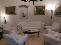 A seating area at Hotel Tirreno