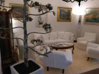 A seating area at Hotel Tirreno