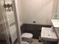 A bathroom at Affittacamere AlFrantoio