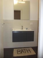 A bathroom at B&B CultRoma Roof Garden