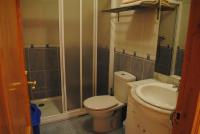 Koupelna v ubytování Apartamentos Las Llábanas