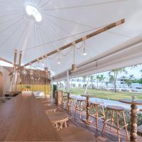 Un restaurante u otro lugar para comer en SALA Samui Chaweng Beach Resort