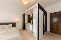A bed or beds in a room at Schloss Pesenbach Chalet im Freizeitland Feldkirchen an der Donau