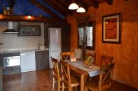 Kuchyň nebo kuchyňský kout v ubytování Apartamentos La Era
