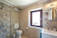 Koupelna v ubytování Apartments Pepi