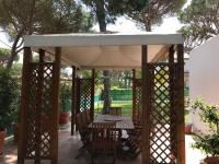 A garden outside Roche Pinos Verdes