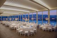 Bazén v ubytování Lazzoni Hotel nebo v jeho okolí