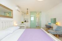 Posteľ alebo postele v izbe v ubytovaní Dubrovnik Colors - Old Town View Apartment No3