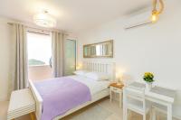 Posteľ alebo postele v izbe v ubytovaní Dubrovnik Colors - Old Town View Apartment No3