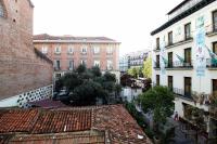 Nespecifikovaný výhled na destinaci Madrid nebo výhled na město při pohledu z apartmánu