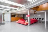 A seating area at Residencia Universitaria Resa O Castro