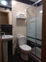 Hostal Lidoにあるバスルーム