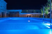 Bazén v ubytování PRIVATE Sapphiros Villa nebo v jeho okolí
