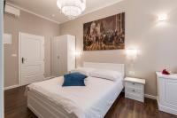 Posteľ alebo postele v izbe v ubytovaní Theatre of Dreams Rooms