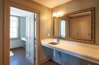 The Groton Innにあるバスルーム