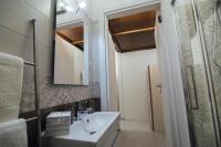 A bathroom at Via Vittorio Emanuele Apartment