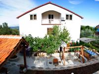Ogród w obiekcie Apartmani Blaslov