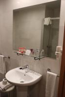 A bathroom at Hotel Acosta Ciudad de la Música