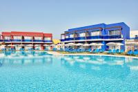 Bazén v ubytovaní All Senses Nautica Blue Exclusive Resort & Spa - All Inclusive alebo v jeho blízkosti