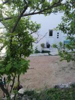 Vonkajšia záhrada v ubytovaní Apartment Marijan - Rtina