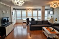 Televízia a/alebo spoločenská miestnosť v ubytovaní WonderStays Apartamento La Jabega