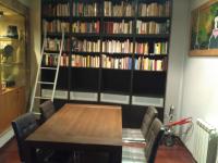 The library in Az apartmant