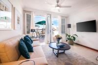 Televízia a/alebo spoločenská miestnosť v ubytovaní Rooms & Suites Terrace 4D