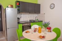 Kuchyňa alebo kuchynka v ubytovaní Apartment Ariana