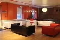 HI New York City Hostelにあるシーティングエリア