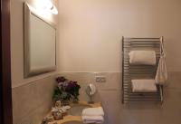 Koupelna v ubytování Romantic Hotel Mlýn Karlstejn