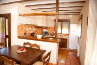 Kuchyň nebo kuchyňský kout v ubytování Casas Rurales Cortijo Bellavista