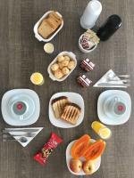 Mad på timebasishotellet eller i nærheden