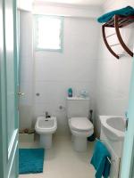 Koupelna v ubytování Lindo y acogedor Apartamento Grao Playa Gandia piso 5to sin ascensor