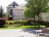 Jardín al aire libre en Campanile Val de France