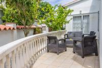 Balkón alebo terasa v ubytovaní Empurialola -Encantadora Casa con jardin cerca del centro -142