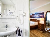 A bathroom at Das Grüne Hotel zur Post - 100 % BIO