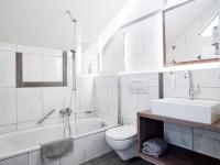 A bathroom at Das Grüne Hotel zur Post - 100 % BIO