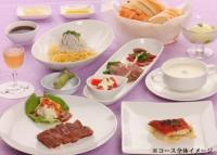 旅館の敷地内または近くでの食事または食べ物