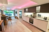 Kuchyňa alebo kuchynka v ubytovaní Luxury apartment in La Isla, Puerto Banus