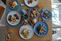 ホテルの敷地内または近くでの食事または食べ物