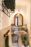 A bathroom at B&B Santa Caterina