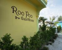 Bazén v ubytování Roo Poo Guest House nebo v jeho okolí