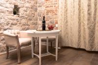 Nápoje v ubytovaní Studio Amore in Diocletian palace
